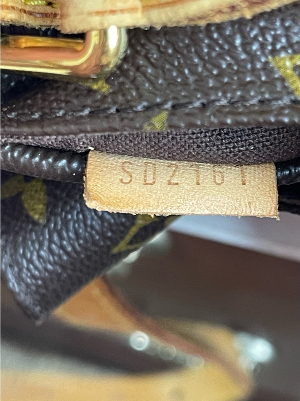 Louis Vuitton Menilmontant PM Shoulder Bag - Picture 14 of 15